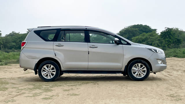 https://images10.gaadi.com/usedcar_image/4640748/original/be6c86c3113e5efffa7391af336cf876.JPG?imwidth=6401