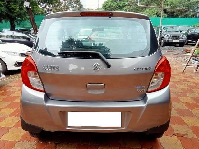 https://images10.gaadi.com/usedcar_image/4640755/original/processed_cffc7e99b328d51c98952aa1e0224b5a.jpeg?imwidth=6402