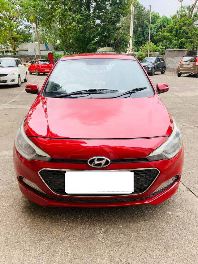 https://images10.gaadi.com/usedcar_image/4640767/original/processed_ee5d1e17-01eb-44e3-8ff3-78494388c30c.jpg?imwidth=6400