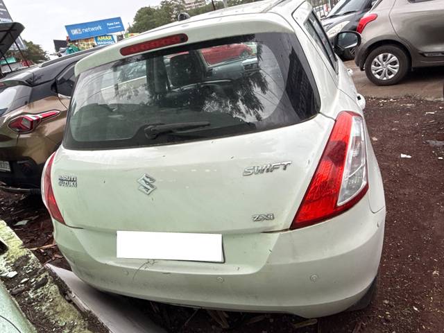 https://images10.gaadi.com/usedcar_image/4640778/original/processed_8ebe0d01-8020-45d7-b267-7060b1494f43.jpg?imwidth=6401