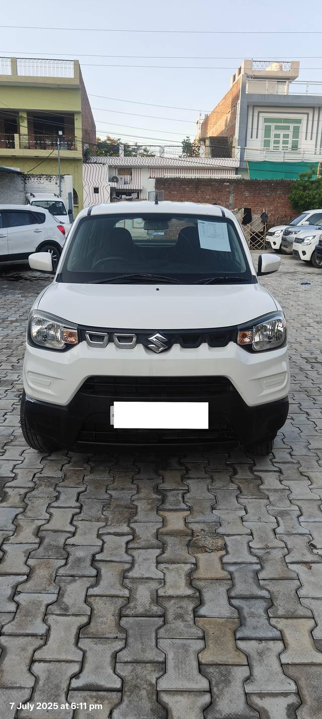 https://images10.gaadi.com/usedcar_image/4640790/original/processed_11a26725a3523acbb2e4a3505ac7711f.jpeg?imwidth=6400