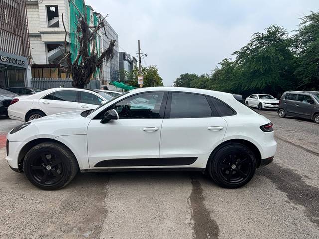 https://images10.gaadi.com/usedcar_image/4640870/original/processed_db9e7e6a14b302e21304451a76edcb7c.jpg?imwidth=6402