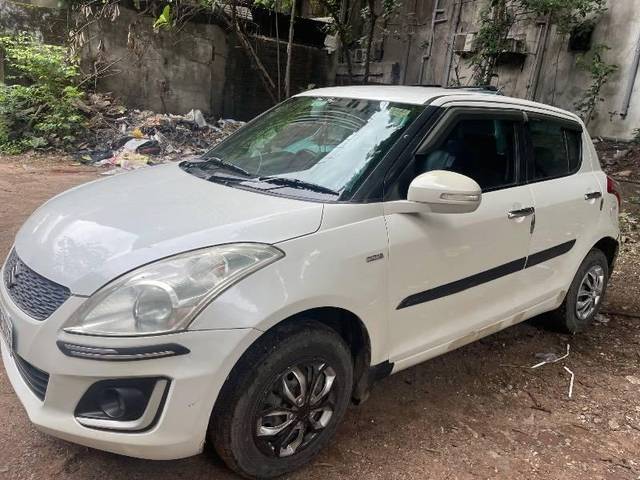 https://images10.gaadi.com/usedcar_image/4640895/original/processed_077473b5-8e04-4bf1-877c-7beff07e5f24.jpeg?imwidth=6402