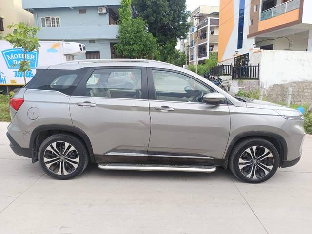 https://images10.gaadi.com/usedcar_image/4640902/original/processed_39791f3ac1cd313d4a5783758991753b.jpg?imwidth=6401