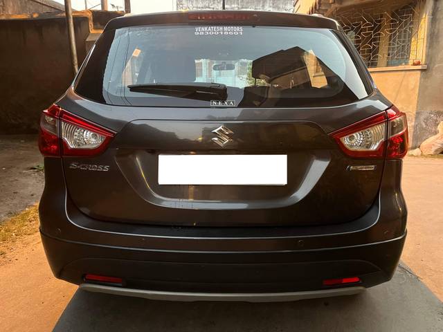 https://images10.gaadi.com/usedcar_image/4640930/original/processed_aa0e5343-8a65-4d80-9755-765ca1bb7445.jpg?imwidth=6402