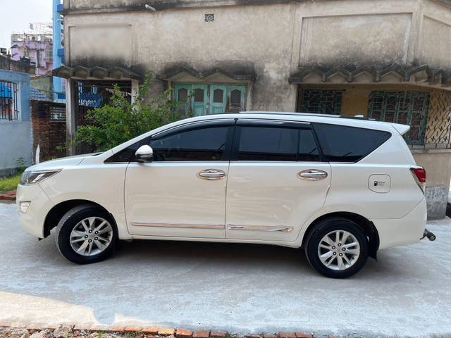 https://images10.gaadi.com/usedcar_image/4640964/original/processed_97b84c49-4539-4d6b-af9f-6167cbf6cb07.jpg?imwidth=6402