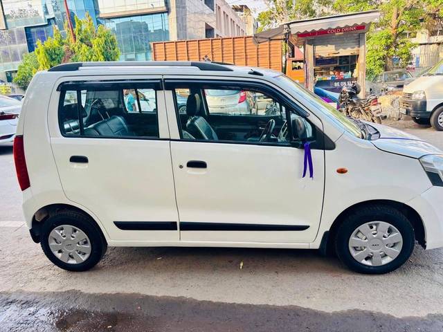 https://images10.gaadi.com/usedcar_image/4640965/original/processed_d8586634e57012cd6a6e87f28aa862d3.jpg?imwidth=6401