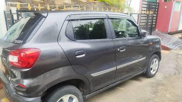 https://images10.gaadi.com/usedcar_image/4640989/original/processed_451cc32e-472a-4fbd-8a73-c2702f557f0d.jpg?imwidth=6402