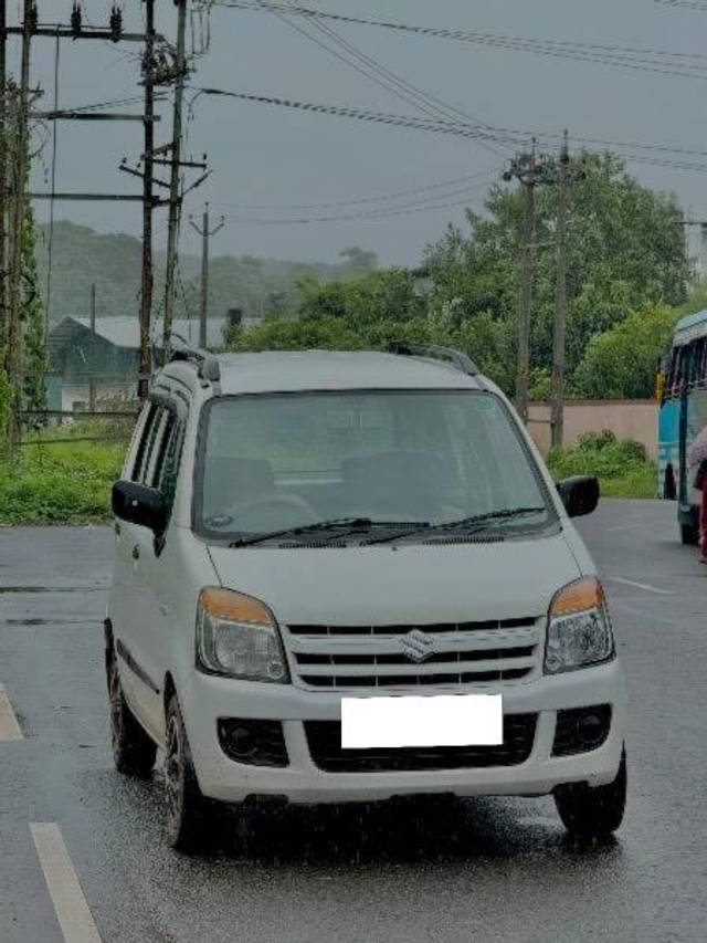 https://images10.gaadi.com/usedcar_image/4640994/original/processed_73a591ae-9303-4440-a842-cd3f5a83d923.jpeg?imwidth=6400