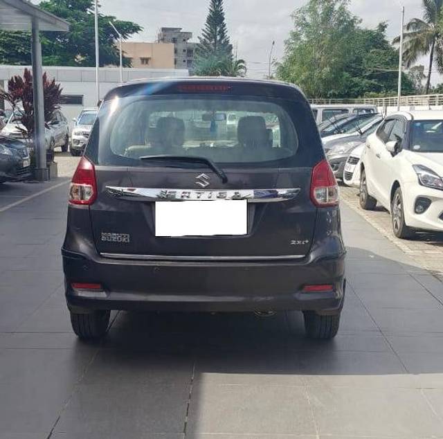 https://images10.gaadi.com/usedcar_image/4641011/original/processed_5e8f110ad91848a27ada930f2695ae7c.jpg?imwidth=6402