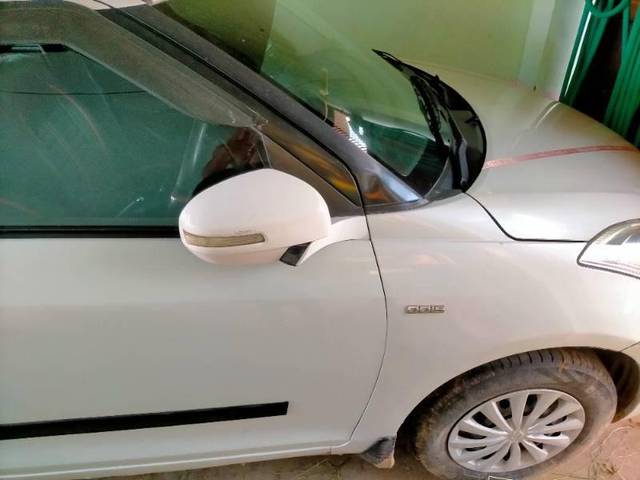 https://images10.gaadi.com/usedcar_image/4641019/original/processed_78d416ad-3cac-4abd-9e76-57755ab48755.jpg?imwidth=6402