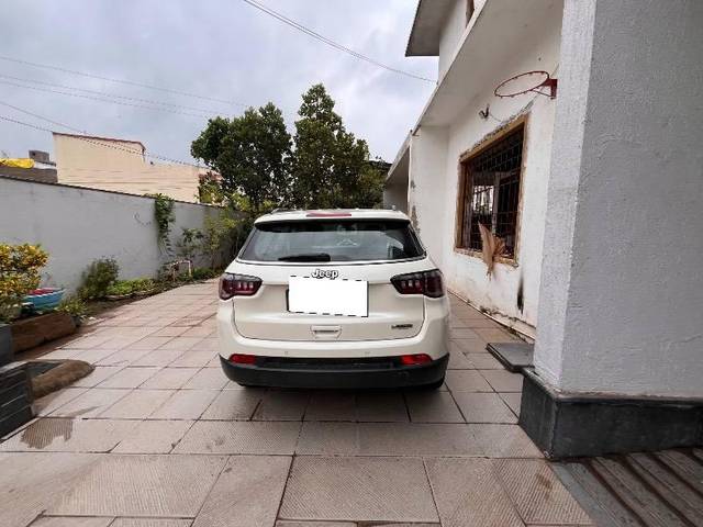 https://images10.gaadi.com/usedcar_image/4641159/original/processed_502a8936-4154-4429-8662-0674edb8782f.jpeg?imwidth=6401