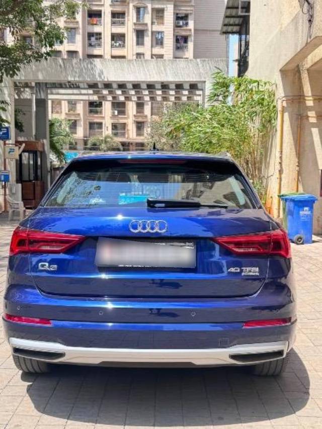 https://images10.gaadi.com/usedcar_image/4641161/original/processed_37595c5e-2b36-46b3-ae81-f6aa88f100fb.jpeg?imwidth=6401