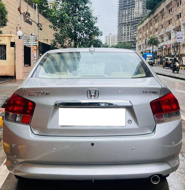 https://images10.gaadi.com/usedcar_image/4641189/original/processed_2d3ea6cd0b4cb6fc8051203368401c47.jpg?imwidth=6401