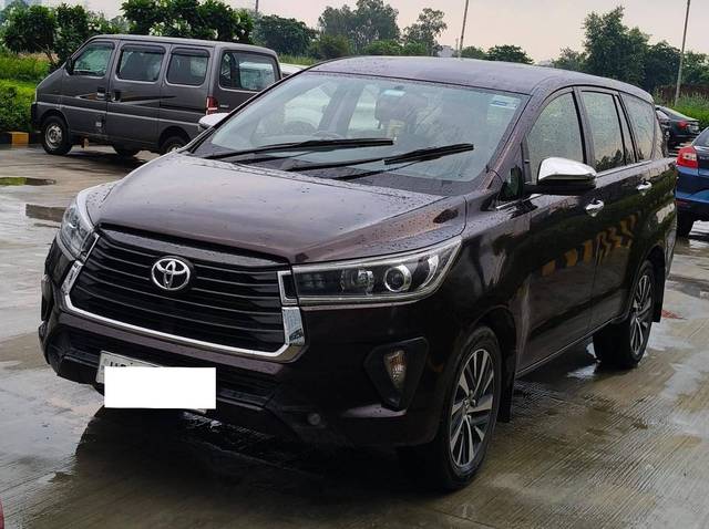 https://images10.gaadi.com/usedcar_image/4641252/original/processed_e0986acc567b0a1671eb5af43ba51891.jpg?imwidth=6402