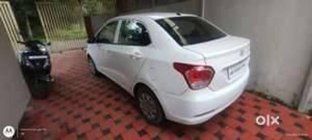 https://images10.gaadi.com/usedcar_image/4641266/original/processed_89d4742b-e7ad-418f-9ff9-59973df0d2fa.jpg?imwidth=6402