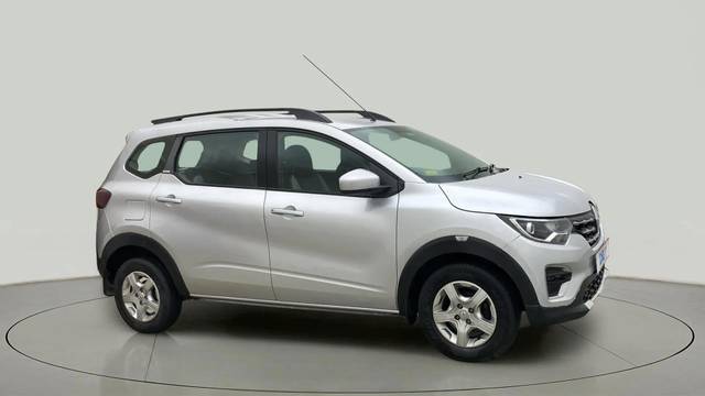 https://images10.gaadi.com/usedcar_image/4641267/original/a0010ff5203893661e79d2aca9bf3307.jpg?imwidth=6400