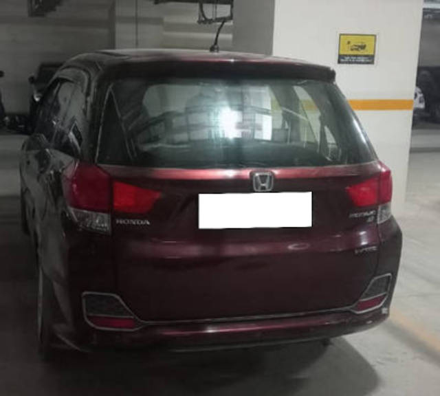 https://images10.gaadi.com/usedcar_image/4641293/original/processed_46e320cd-a121-41d8-8586-46e766eb0e5c.png?imwidth=6401