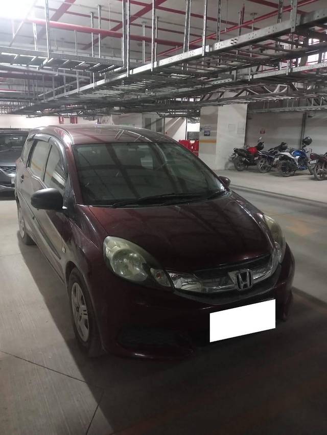 https://images10.gaadi.com/usedcar_image/4641293/original/processed_58365ffb-e9ab-42da-96c1-19eb350e2387.jpg?imwidth=6400