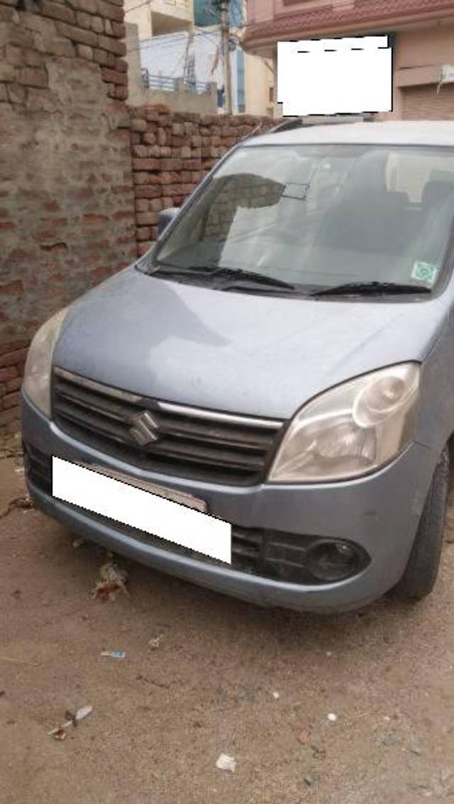 https://images10.gaadi.com/usedcar_image/4641317/original/processed_d602e99e-cac8-42ba-865e-377f2e723668.jpg?imwidth=6402