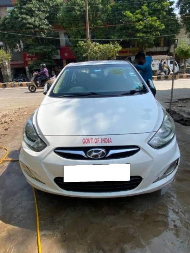 https://images10.gaadi.com/usedcar_image/4641325/original/processed_a89711dd-91ca-4156-af75-ae7f805743eb.jpg?imwidth=6400