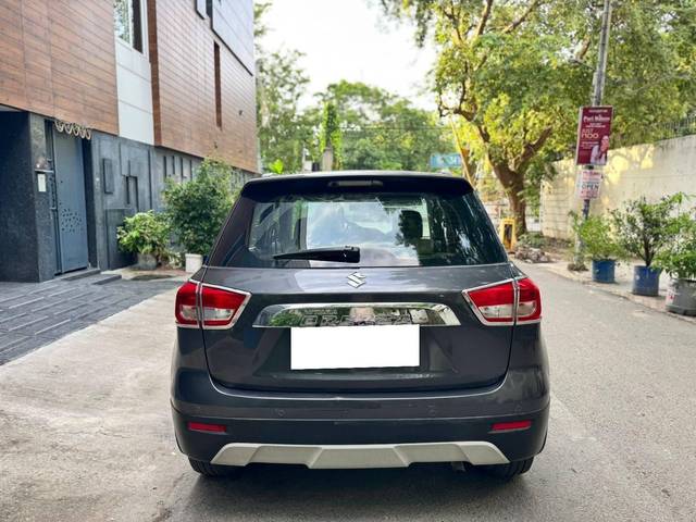 https://images10.gaadi.com/usedcar_image/4641363/original/processed_a200773e-34a4-4b73-8edf-3a565e90d023.jpg?imwidth=6402