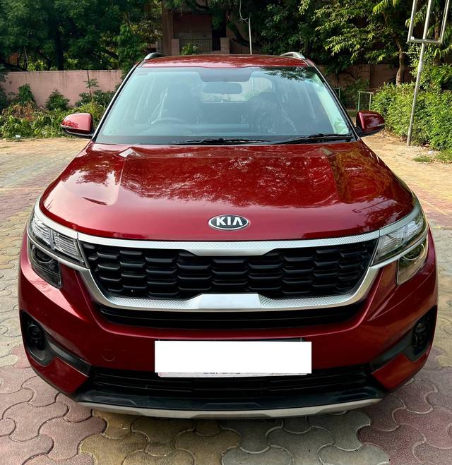 https://images10.gaadi.com/usedcar_image/4641401/original/processed_f4e98171-d9a8-4d81-a65f-19d63014206f.jpg?imwidth=6402