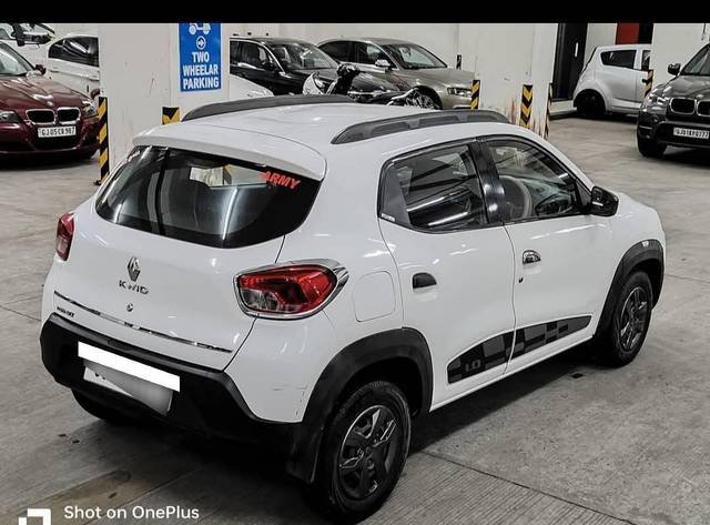 https://images10.gaadi.com/usedcar_image/4641444/original/processed_b730bcf17cea28bb2f6a8242429b43f2.jpg?imwidth=6401