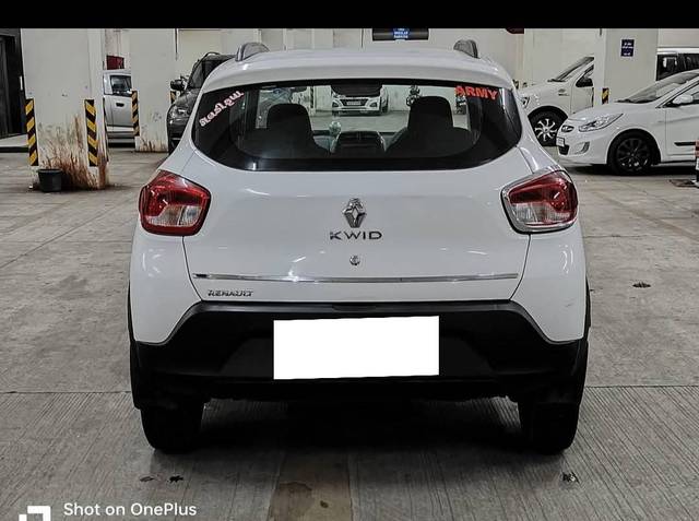 https://images10.gaadi.com/usedcar_image/4641444/original/processed_fc9ca1e643ae22caab2b1b4ac6ce8b2d.jpg?imwidth=6402