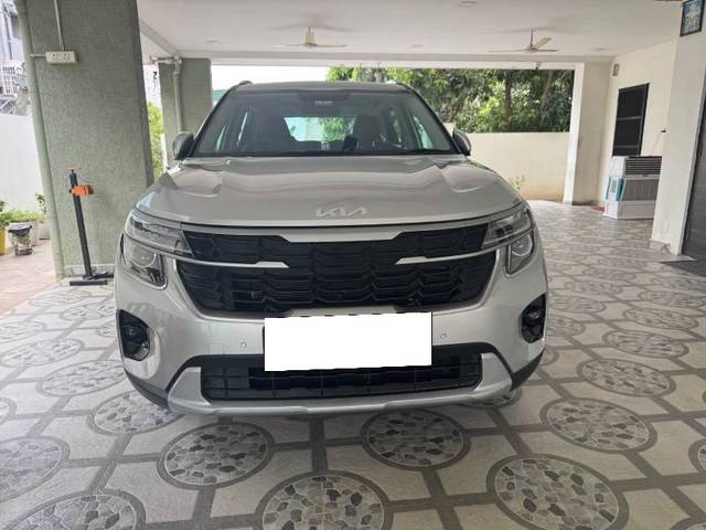 https://images10.gaadi.com/usedcar_image/4641560/original/processed_2c4f4d11-a251-4484-8d06-997ec9c3f801.jpeg?imwidth=6400