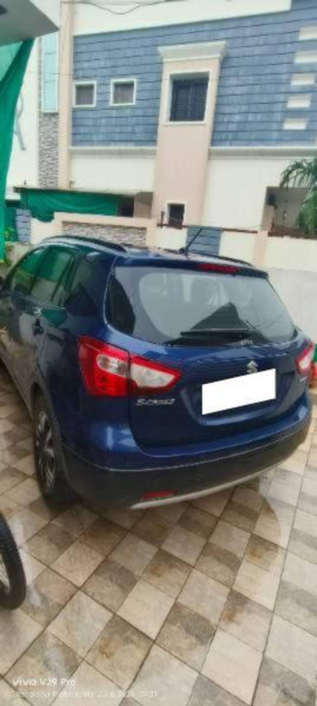https://images10.gaadi.com/usedcar_image/4641587/original/processed_ba8bf9d4-a806-469a-bcbe-1a7bdb919a33.jpg?imwidth=6400