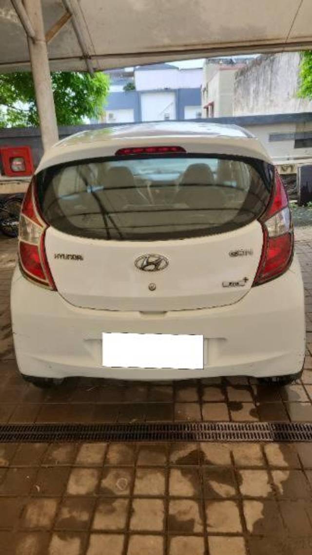 https://images10.gaadi.com/usedcar_image/4641654/original/processed_fd5e5877-af16-404f-967e-82897e66504b.jpg?imwidth=6402