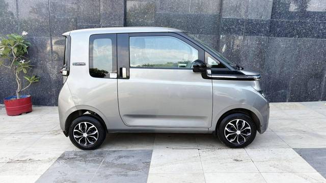 https://images10.gaadi.com/usedcar_image/4641692/original/processed_da48578a5bb8041d2197effb19d18f68.jpg?imwidth=6401