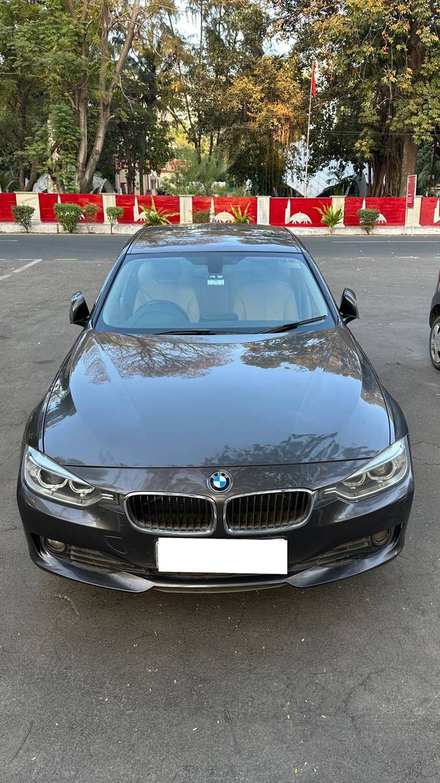https://images10.gaadi.com/usedcar_image/4641707/original/processed_8a2c9825-bc70-4ee0-8bd7-8f735b37c3a1.jpg?imwidth=6401
