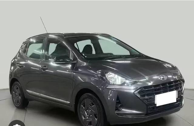 https://images10.gaadi.com/usedcar_image/4641727/original/processed_19d95f7b-e0ef-4974-a7aa-37012205de7b.jpg?imwidth=6400