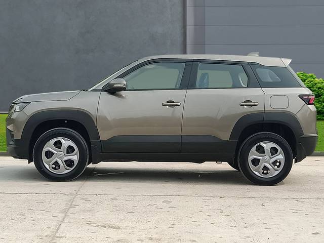 https://images10.gaadi.com/usedcar_image/4641743/original/1a6b9f12fa9235dacbb7b8da6f33b218.jpg?imwidth=6402