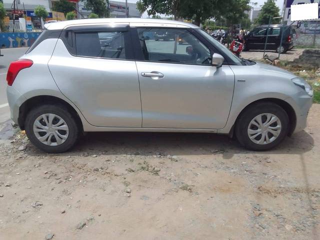 https://images10.gaadi.com/usedcar_image/4641833/original/processed_bae2fa0300a0d2e60479460280791ca1.jpg?imwidth=6401