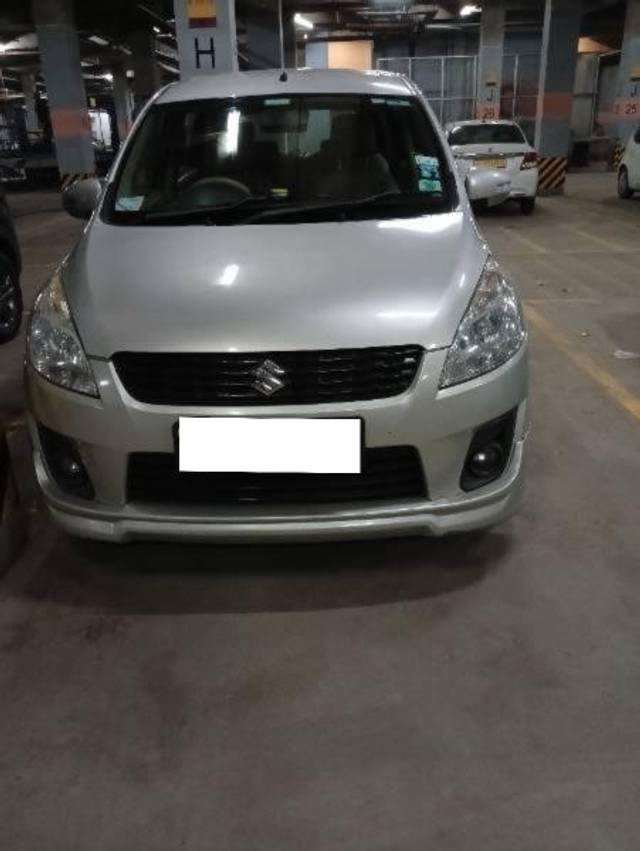 https://images10.gaadi.com/usedcar_image/4641838/original/processed_ad8f18eb-1aa6-4d73-837a-120600ccc5a3.jpg?imwidth=6402