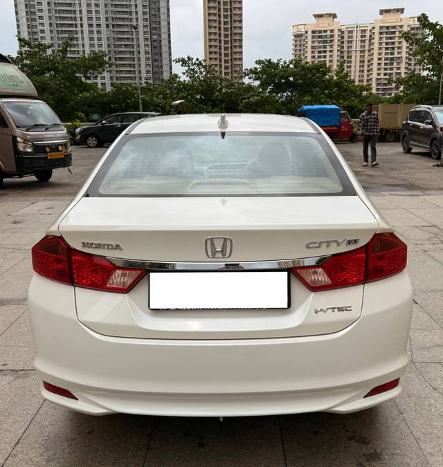 https://images10.gaadi.com/usedcar_image/4641873/original/processed_78c65960e0b821e6d41ceacf932a6278.jpg?imwidth=6402