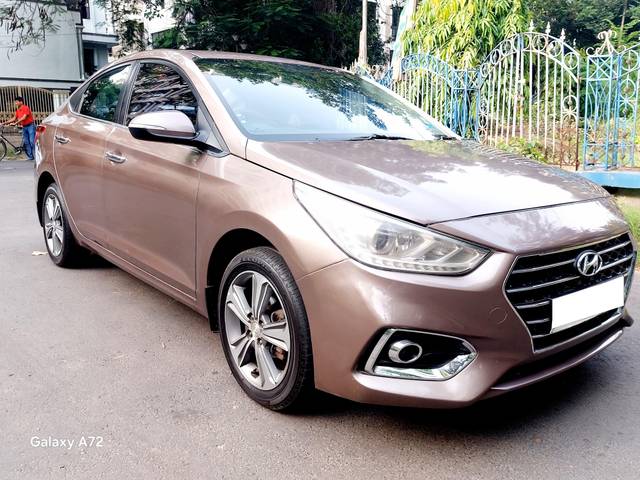 https://images10.gaadi.com/usedcar_image/4641899/original/processed_b57edfcc2cff6a6a483b4552f5cad740.jpg?imwidth=6400