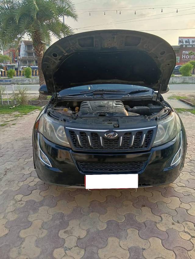 https://images10.gaadi.com/usedcar_image/4641910/original/processed_4d8e918493a1c8b59073824f52268f52.jpg?imwidth=6400