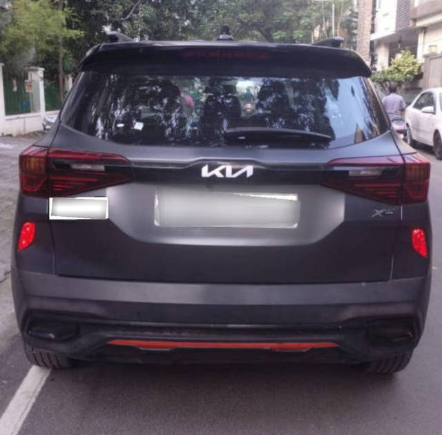 https://images10.gaadi.com/usedcar_image/4641959/original/processed_cc5c2d3dfab8e535a3f83093d6f90508.png?imwidth=6401