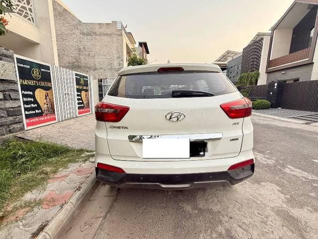 https://images10.gaadi.com/usedcar_image/4641989/original/processed_1b91ccd9-6ae0-402a-9434-e78bc613a292.jpeg?imwidth=6401