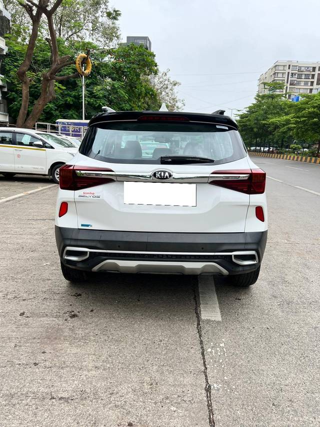 https://images10.gaadi.com/usedcar_image/4642009/original/processed_5499b9d5eadec69ef5c1fa76a705ce51.jpg?imwidth=6402