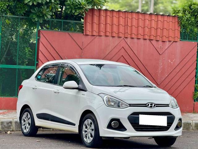 https://images10.gaadi.com/usedcar_image/4642091/original/processed_5058eba96e50383d11c34a0a15e71471.jpg?imwidth=6400