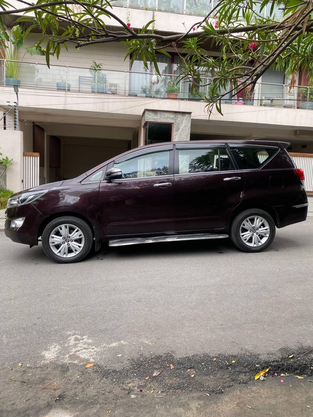 https://images10.gaadi.com/usedcar_image/4642101/original/081720da868fd4462c6eeddeda990dac.jpg?imwidth=6402