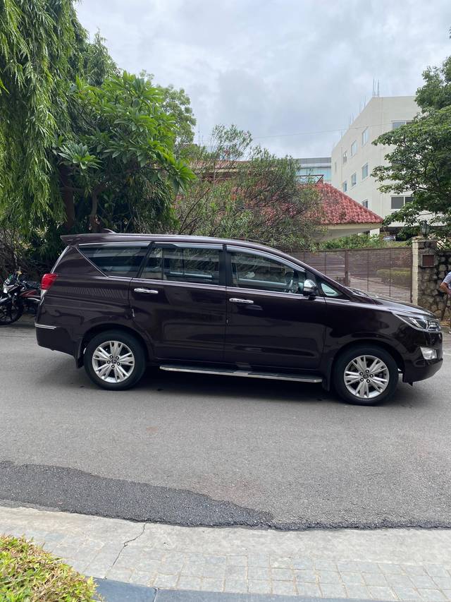 https://images10.gaadi.com/usedcar_image/4642101/original/b539b45f29dfc4ddb498d4740e59633b.jpg?imwidth=6401