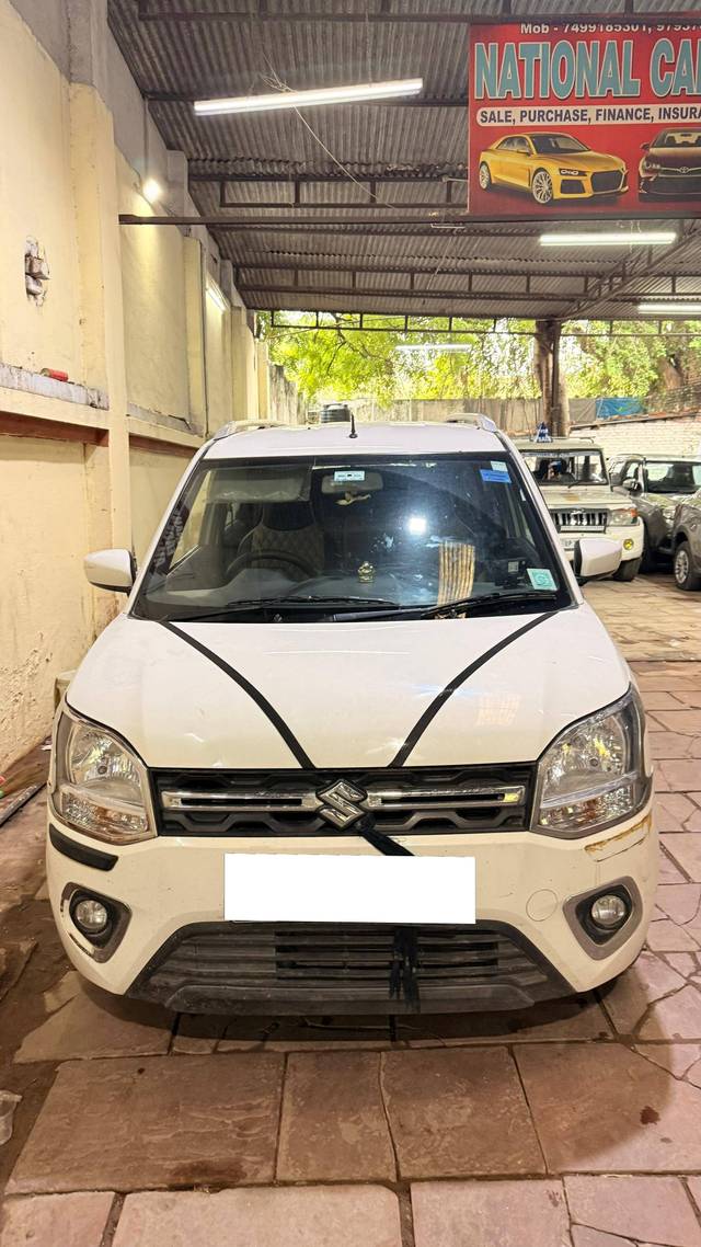 https://images10.gaadi.com/usedcar_image/4642118/original/processed_8b6fa77d389425c5ca65c406894bd535.jpg?imwidth=6400