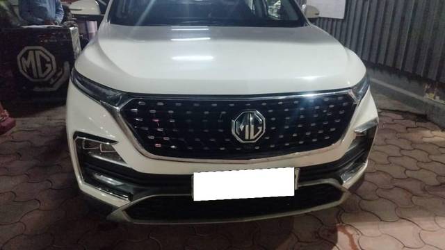 https://images10.gaadi.com/usedcar_image/4642121/original/processed_dc3f9a01-ff00-42c6-a50d-ee10cfae7fb1.jpg?imwidth=6401