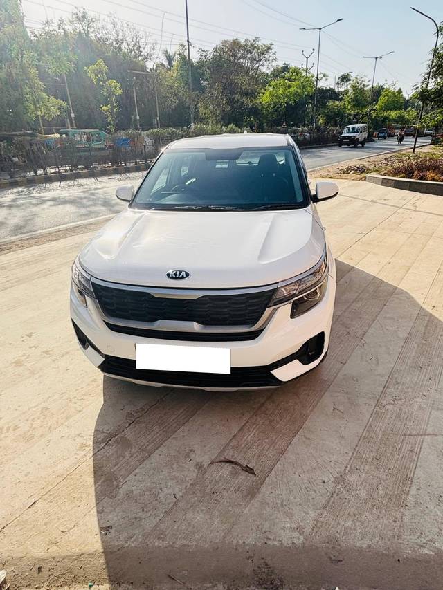 https://images10.gaadi.com/usedcar_image/4642122/original/processed_f1b383d194436c3c20081ec4c57f852e.jpg?imwidth=6402